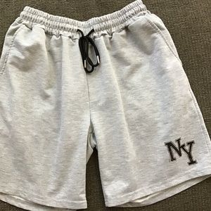 Romwe mens cotton New York Shorts size M